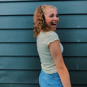 Meet your Posher, Victoria